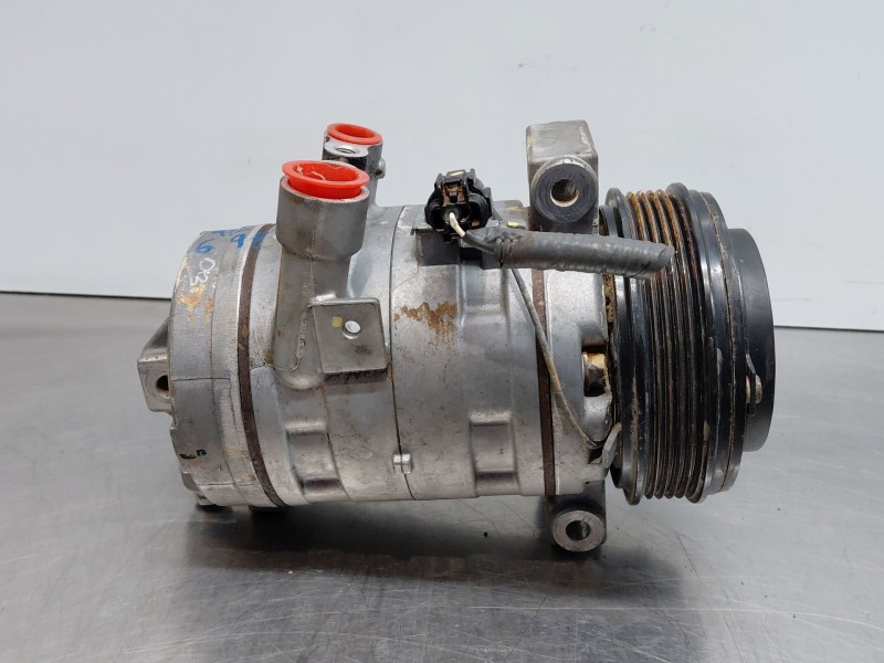 Recambio de compresor aire acondicionado para nissan navara pick-up (np300) 4x4 referencia OEM IAM 926004JA1A  