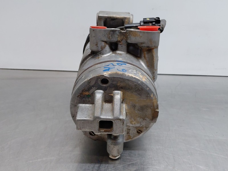 Recambio de compresor aire acondicionado para nissan navara pick-up (np300) 4x4 referencia OEM IAM 926004JA1A  