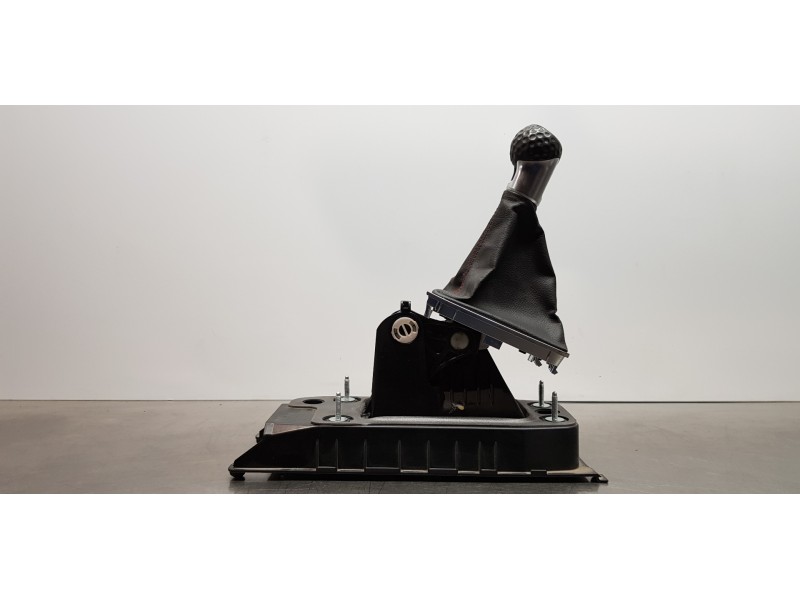 Recambio de palanca cambio para volkswagen golf vii lim. (bq1) gti referencia OEM IAM 5Q0711049AR   Recambio de palanca cambio para volkswagen golf vii lim. (bq1) gti referencia OEM IAM 5Q0711049AR