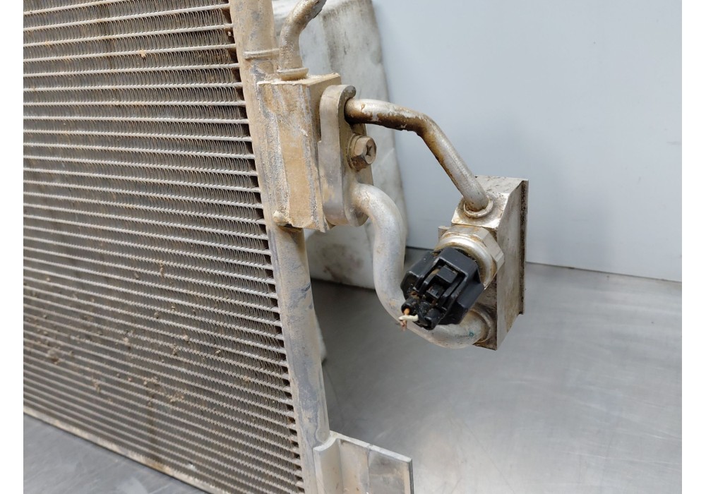 Recambio de condensador / radiador aire acondicionado para nissan navara pick-up (np300) 4x4 referencia OEM IAM 921005JU0A  