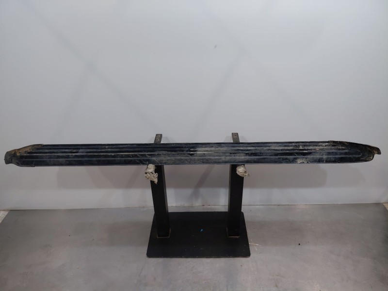 Recambio de faldon lateral para nissan navara pick-up (np300) 4x4 referencia OEM IAM 961005JZ0C  