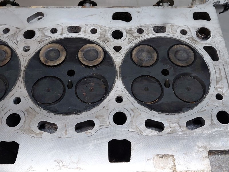 Recambio de culata para renault master iii furgón referencia OEM IAM 110422750R  