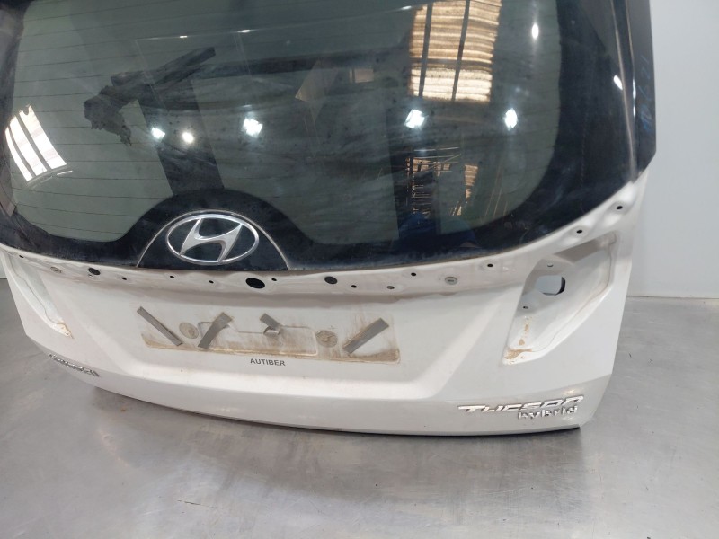 Recambio de porton trasero para hyundai tucson hybrid referencia OEM IAM   