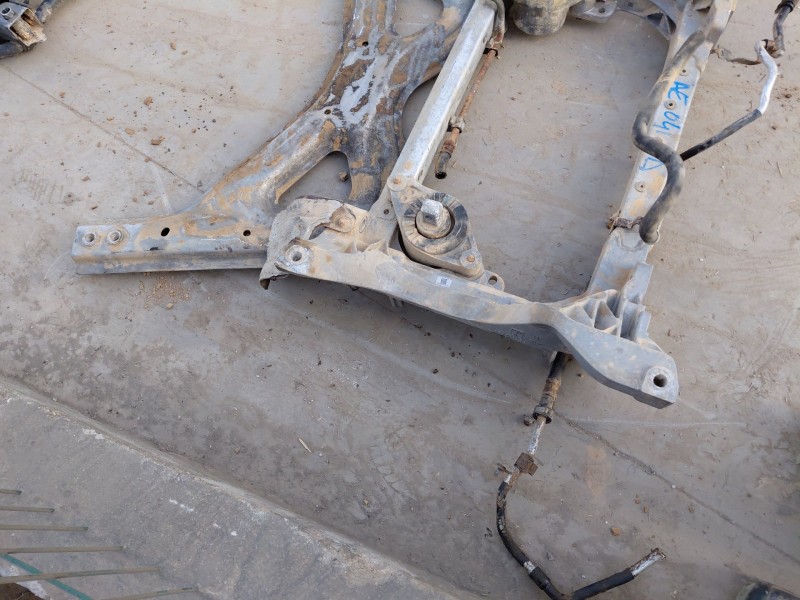 Recambio de puente delantero para maserati quattroporte granlusso referencia OEM IAM   