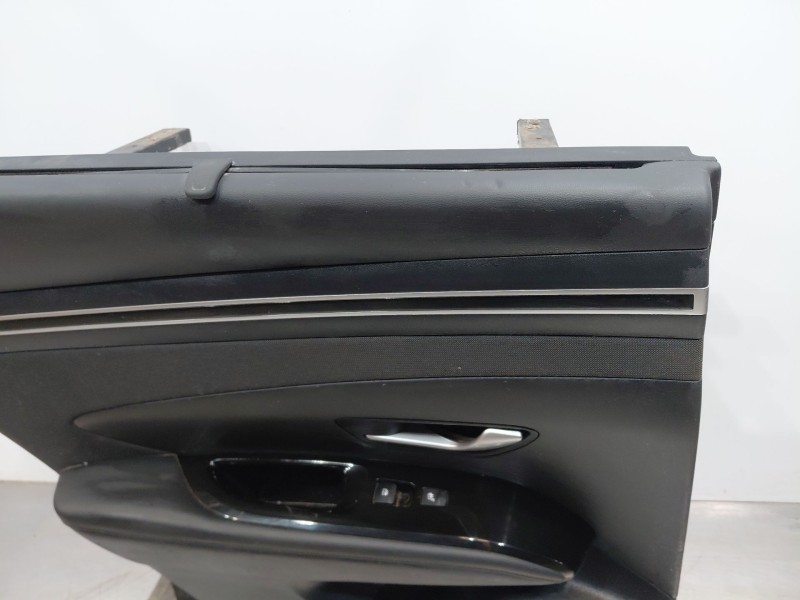 Recambio de guarnecido tapizado puerta trasera izquierda para hyundai tucson hybrid referencia OEM IAM   