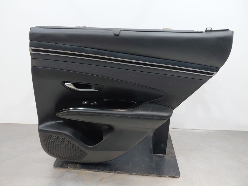 Recambio de guarnecido tapizado puerta trasera derecha para hyundai tucson hybrid referencia OEM IAM   