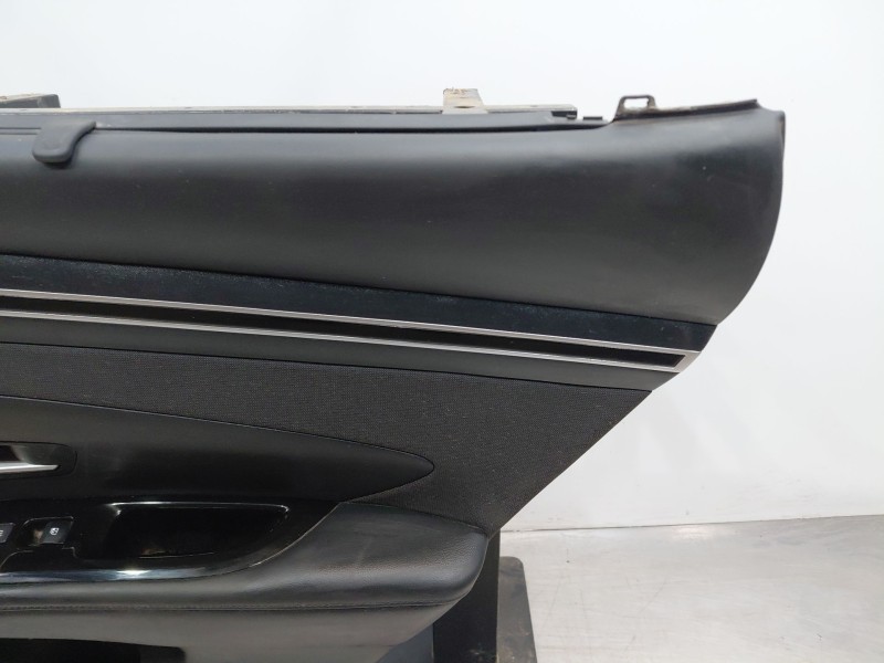 Recambio de guarnecido tapizado puerta trasera derecha para hyundai tucson hybrid referencia OEM IAM   
