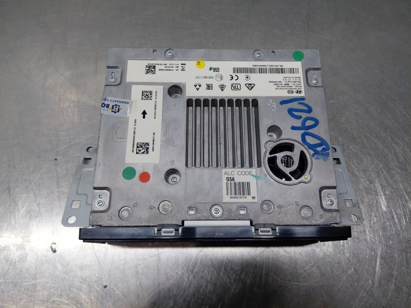 Recambio de sistema audio / radio cd para hyundai tucson hybrid referencia OEM IAM 96560N7110  