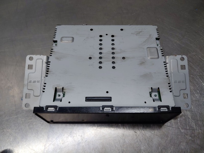 Recambio de sistema audio / radio cd para hyundai tucson hybrid referencia OEM IAM 96560N7110  