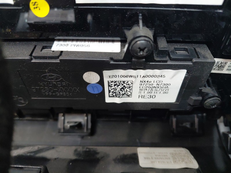 Recambio de pantalla multifuncion para hyundai tucson hybrid referencia OEM IAM 96525N7100RET 96525N7100 