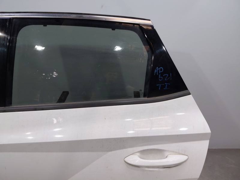 Recambio de puerta trasera izquierda para hyundai tucson hybrid referencia OEM IAM 77003N7010  