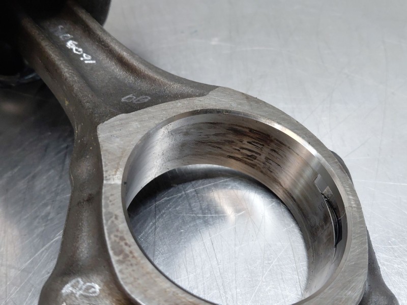 Recambio de biela para fiat ducato 250 furgón multijet referencia OEM IAM 504386684  