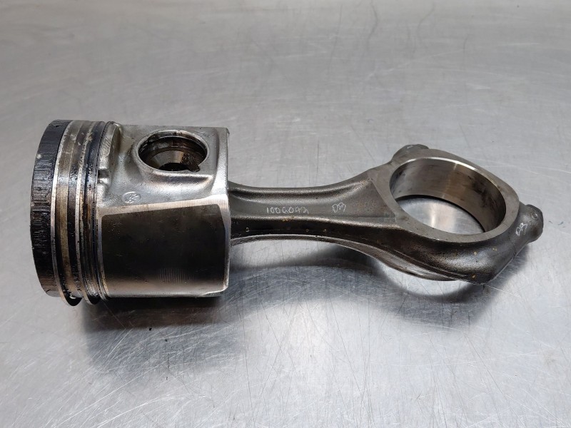 Recambio de biela para fiat ducato 250 furgón multijet referencia OEM IAM 504386684  