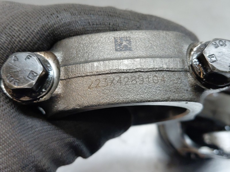 Recambio de biela para fiat ducato 250 furgón multijet referencia OEM IAM 504386684  