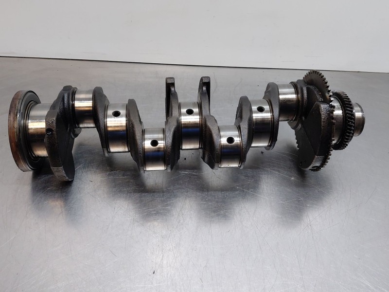 Recambio de cigueñal para fiat ducato 250 furgón multijet referencia OEM IAM 504017281  