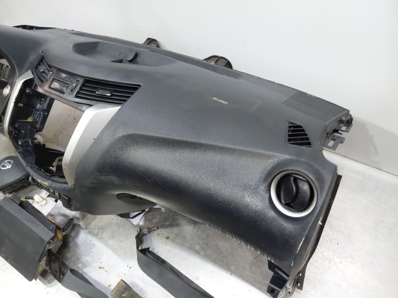 Recambio de kit airbag para nissan navara pick-up (np300) 4x4 referencia OEM IAM 681005JU5A  