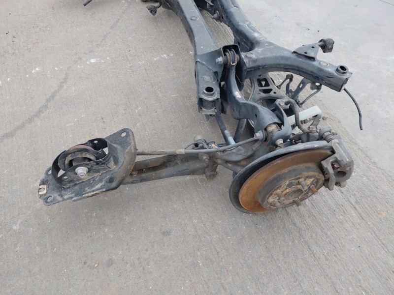 Recambio de puente trasero para toyota prius (zvw50) hybrid referencia OEM IAM 5120647012  