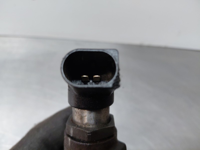 Recambio de inyector para peugeot 208 bluehdi referencia OEM IAM 9802448680  