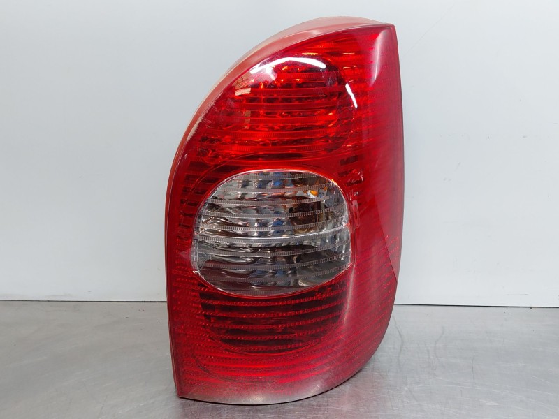 Recambio de piloto trasero derecho para citroën xsara picasso (n68) 1.6 hdi referencia OEM IAM 6351T2  