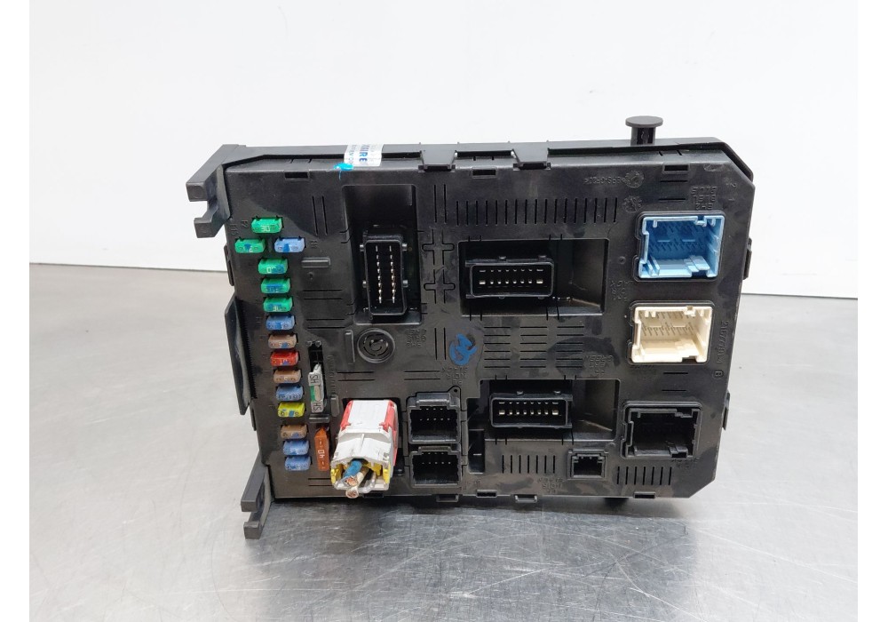 Recambio de caja reles / fusibles para citroën c5 ii (rc_) 1.8 16v (rc6fzb) referencia OEM IAM   