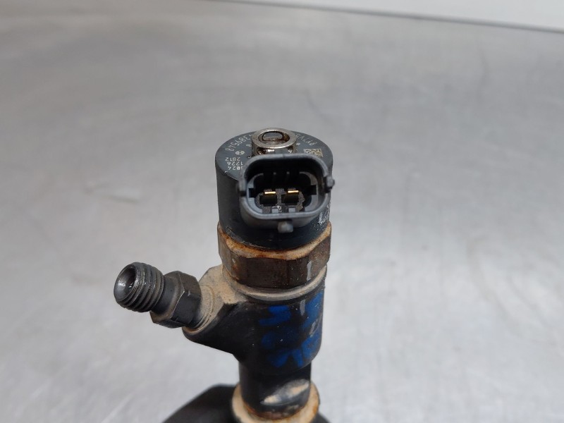 Recambio de inyector para fiat ducato 250 furgón multijet referencia OEM IAM 0445110418  