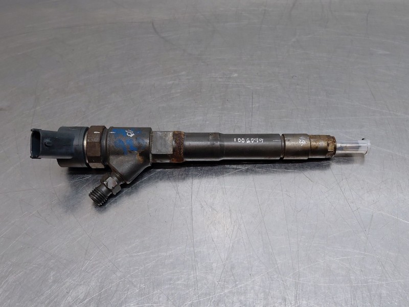 Recambio de inyector para fiat ducato 250 furgón multijet referencia OEM IAM 0445110418  