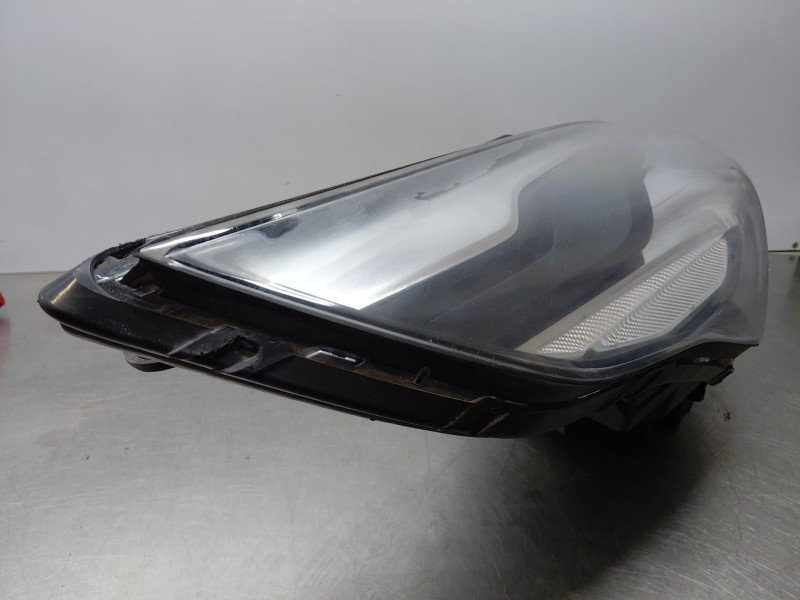Recambio de faro derecho para kia carens iv 1.7 crdi referencia OEM IAM   