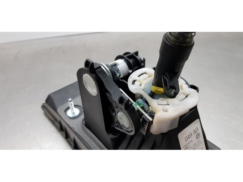 Recambio de palanca cambio para volkswagen golf vii lim. (bq1) gti referencia OEM IAM 5Q0711049AR   Recambio de palanca cambio para volkswagen golf vii lim. (bq1) gti referencia OEM IAM 5Q0711049AR