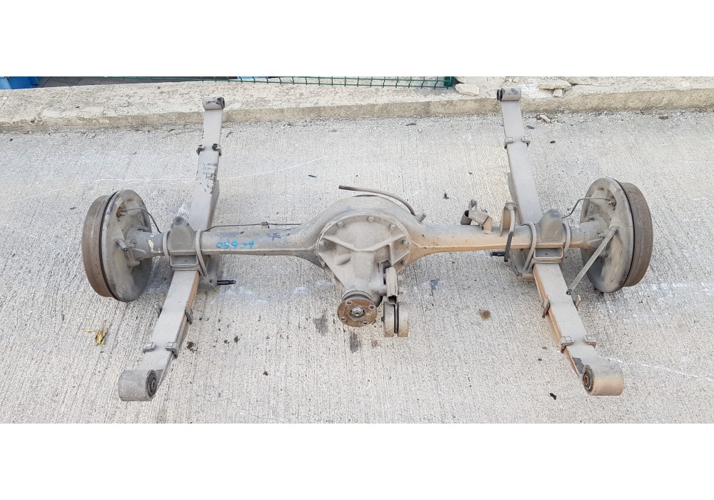 Recambio de puente trasero para hyundai h 1 h 1 furg.caja cerr.c. puerta referencia OEM IAM 521004A805 530004A864 