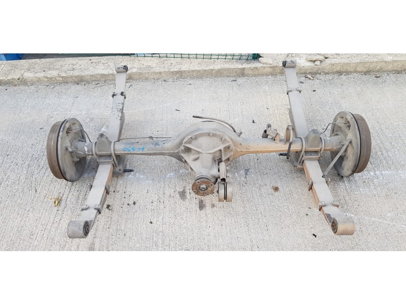 Recambio de puente trasero para hyundai h 1 h 1 furg.caja cerr.c. puerta referencia OEM IAM 521004A805 530004A864 