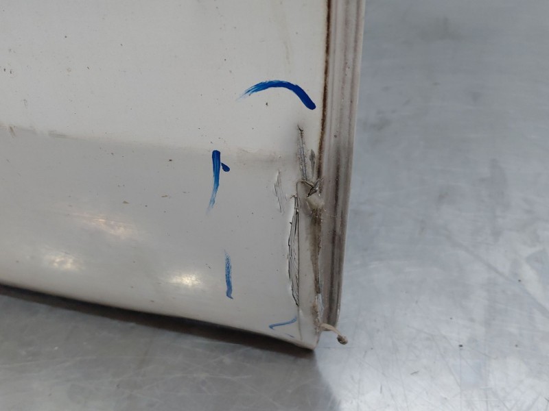 Recambio de puerta trasera derecha para nissan navara pick-up (np300) 4x4 referencia OEM IAM H21004JKAA  