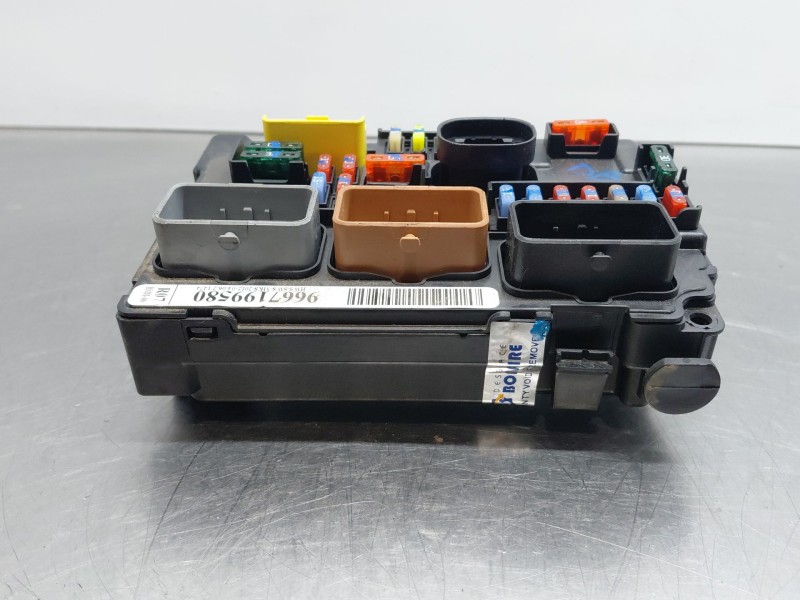 Recambio de caja reles / fusibles para peugeot 207/207+ (wa_, wc_) 1.4 16v referencia OEM IAM 9667199580  