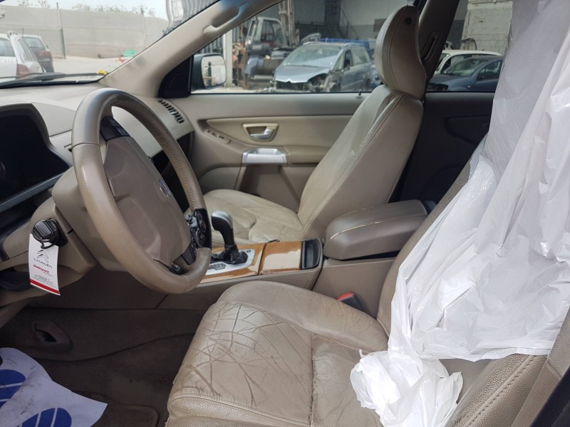 volvo xc90 del año 2004