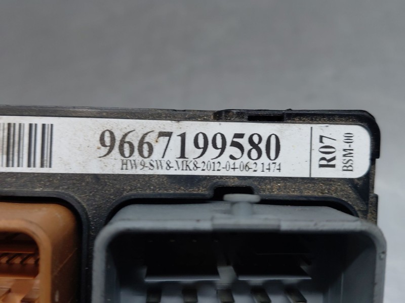 Recambio de caja reles / fusibles para peugeot 207/207+ (wa_, wc_) 1.4 16v referencia OEM IAM 9667199580  