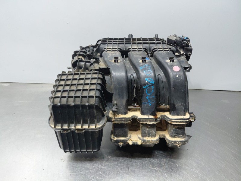 Recambio de colector admision para dacia sandero essence referencia OEM IAM 140032417R  