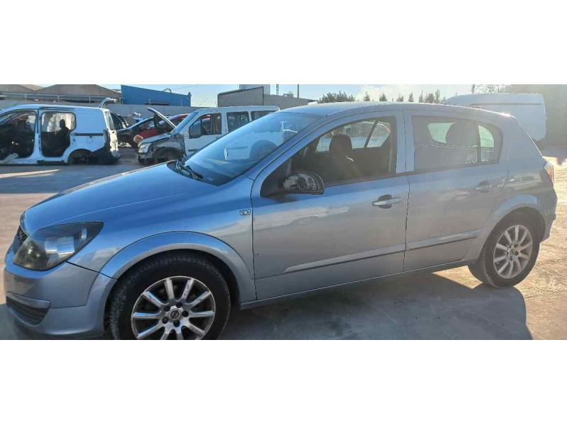 opel astra h berlina del año 2007