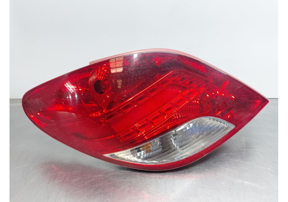 Recambio de piloto trasero izquierdo para peugeot 207/207+ (wa_, wc_) 1.4 16v referencia OEM IAM 6350HQ 9686566080 