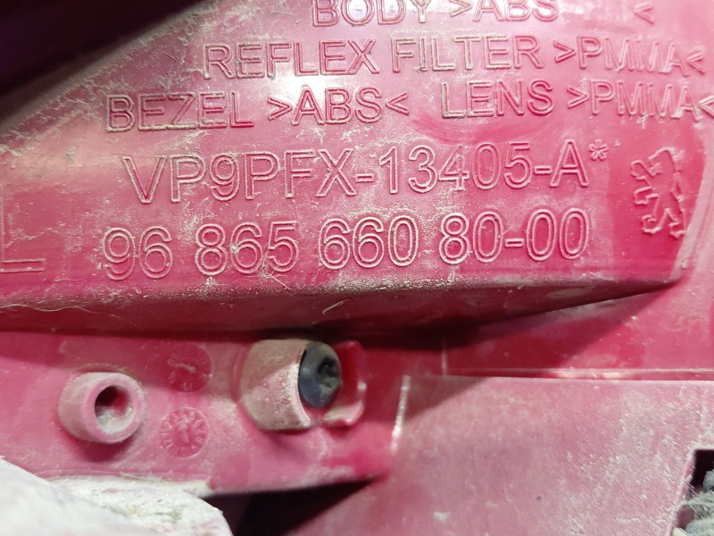 Recambio de piloto trasero izquierdo para peugeot 207/207+ (wa_, wc_) 1.4 16v referencia OEM IAM 6350HQ 9686566080 
