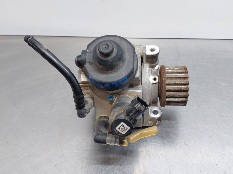 Recambio de bomba inyeccion para renault clio iv life referencia OEM IAM 167007358R  