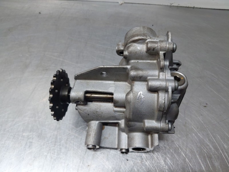 Recambio de bomba aceite para nissan nv 400 l3h2 referencia OEM IAM 150009761R  