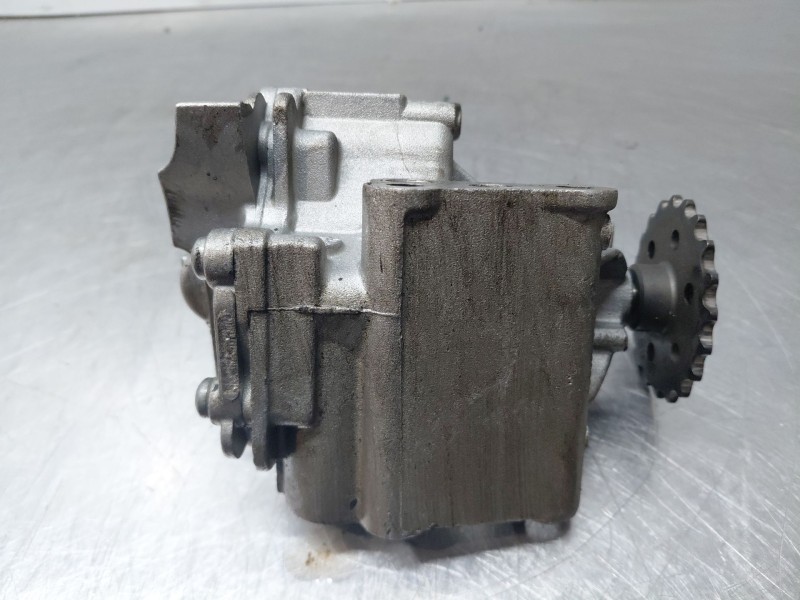 Recambio de bomba aceite para nissan nv 400 l3h2 referencia OEM IAM 150009761R  