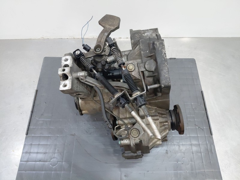 Recambio de caja cambios para volkswagen golf v (1k1) 1.9 tdi referencia OEM IAM GQQ GQQ26026 