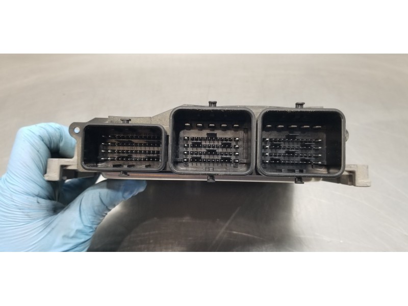 Recambio de centralita motor uce para citroen c4 lim. exclusive referencia OEM IAM 9677031180 0281017862 