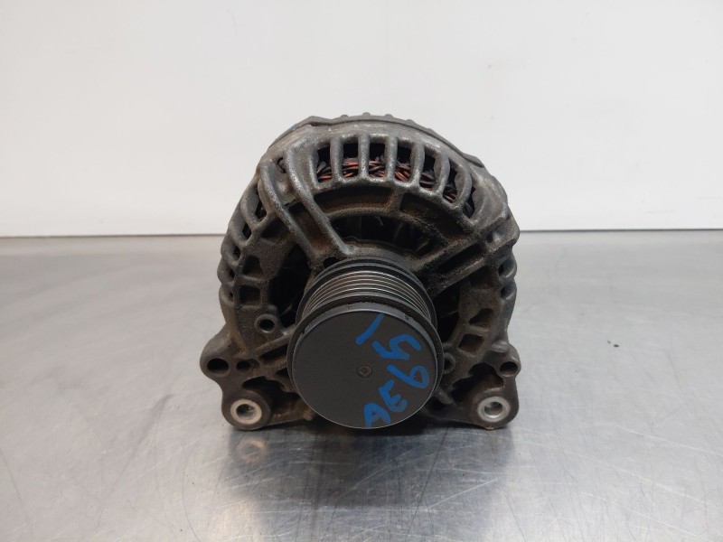 Recambio de alternador para volkswagen golf v (1k1) 1.9 tdi referencia OEM IAM   