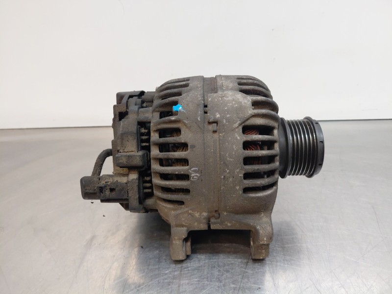 Recambio de alternador para volkswagen golf v (1k1) 1.9 tdi referencia OEM IAM   