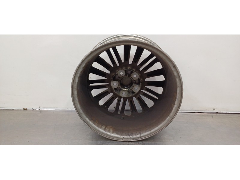 Recambio de llanta para hyundai kona klass 2wd referencia OEM IAM 52910J9200  