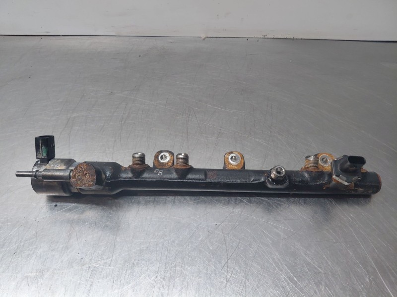 Recambio de rampa inyectora para renault master iii furgón referencia OEM IAM   