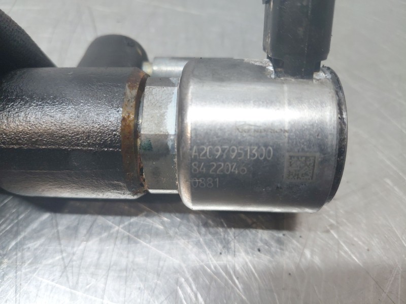 Recambio de rampa inyectora para renault master iii furgón referencia OEM IAM   