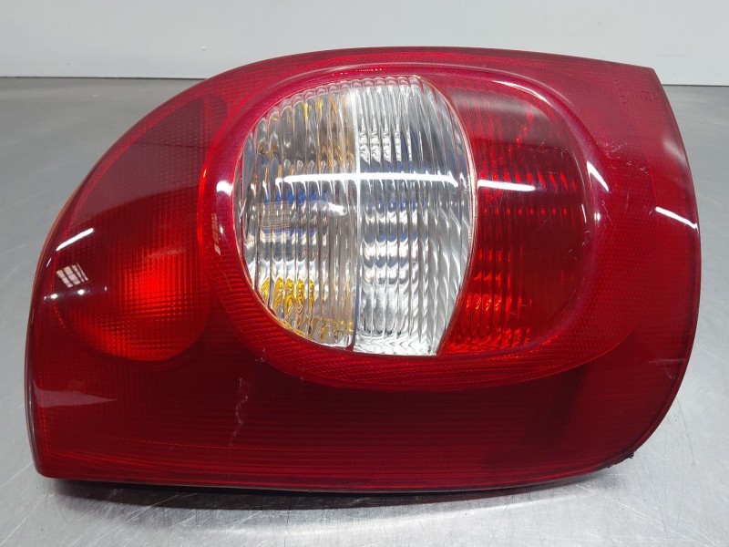 Recambio de piloto trasero izquierdo para citroën xsara picasso (n68) 2.0 hdi referencia OEM IAM 6350N0  