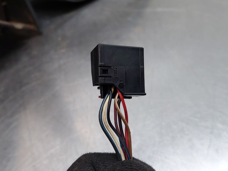 Recambio de retrovisor derecho para volkswagen golf v (1k1) 1.9 tdi referencia OEM IAM   